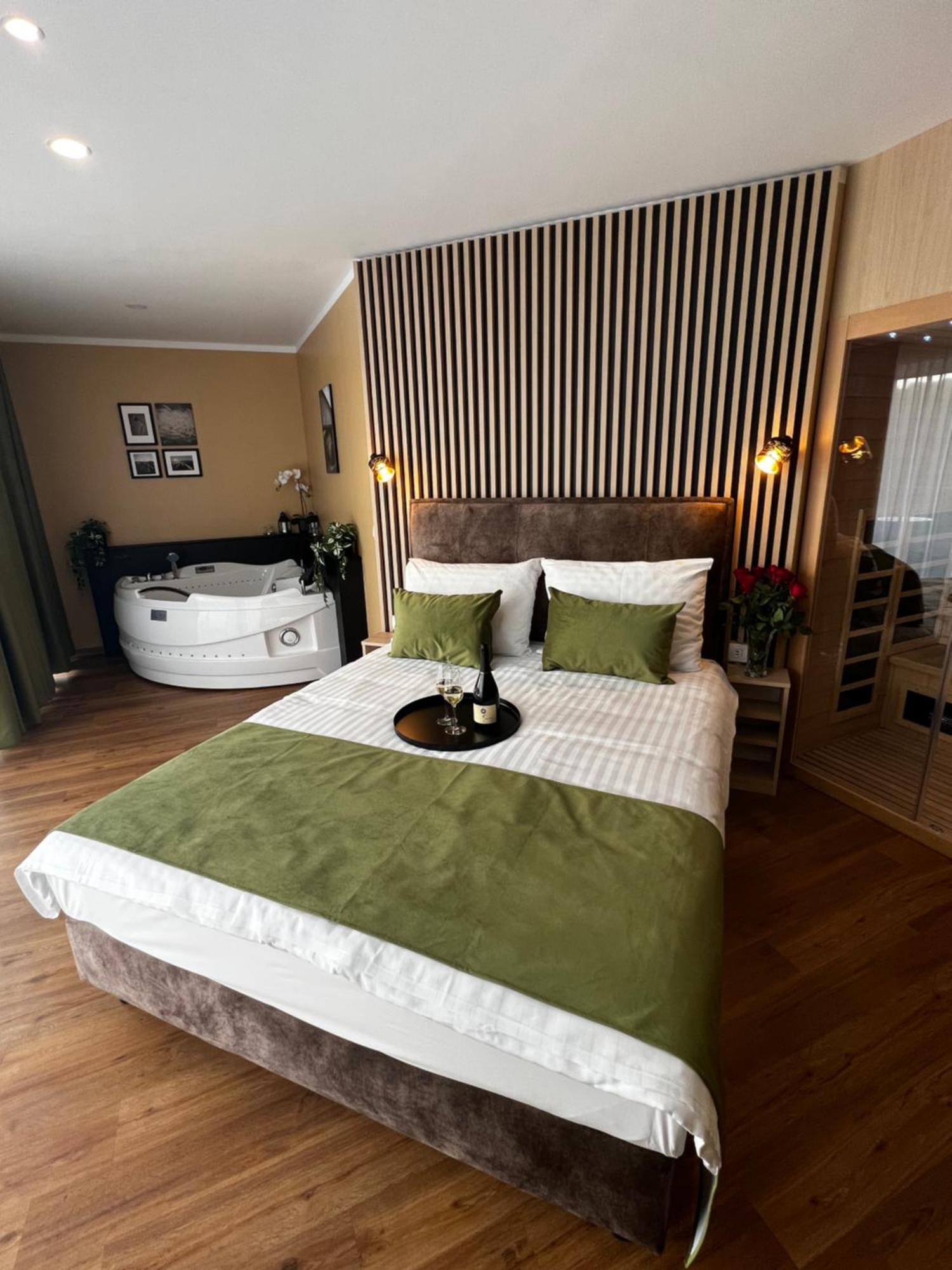 Hotel Dolenjc Novo Mesto Esterno foto